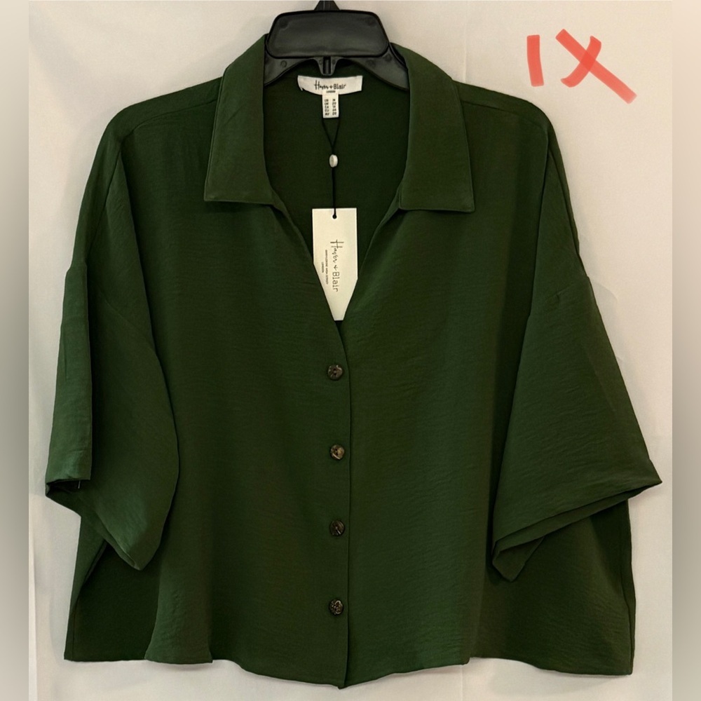 Hunter Green Women's Button Down Shirt - Picture 1 of 2